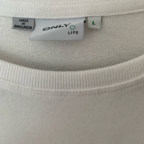 ONLY Sweatshirt 🤍 - Picture 5 of 7